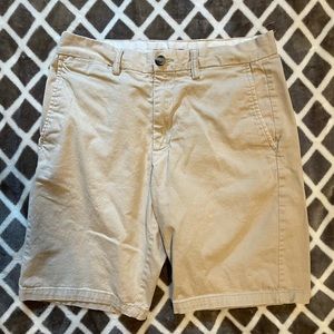 Men’s Old Navy Classic Khaki Board Short 9”